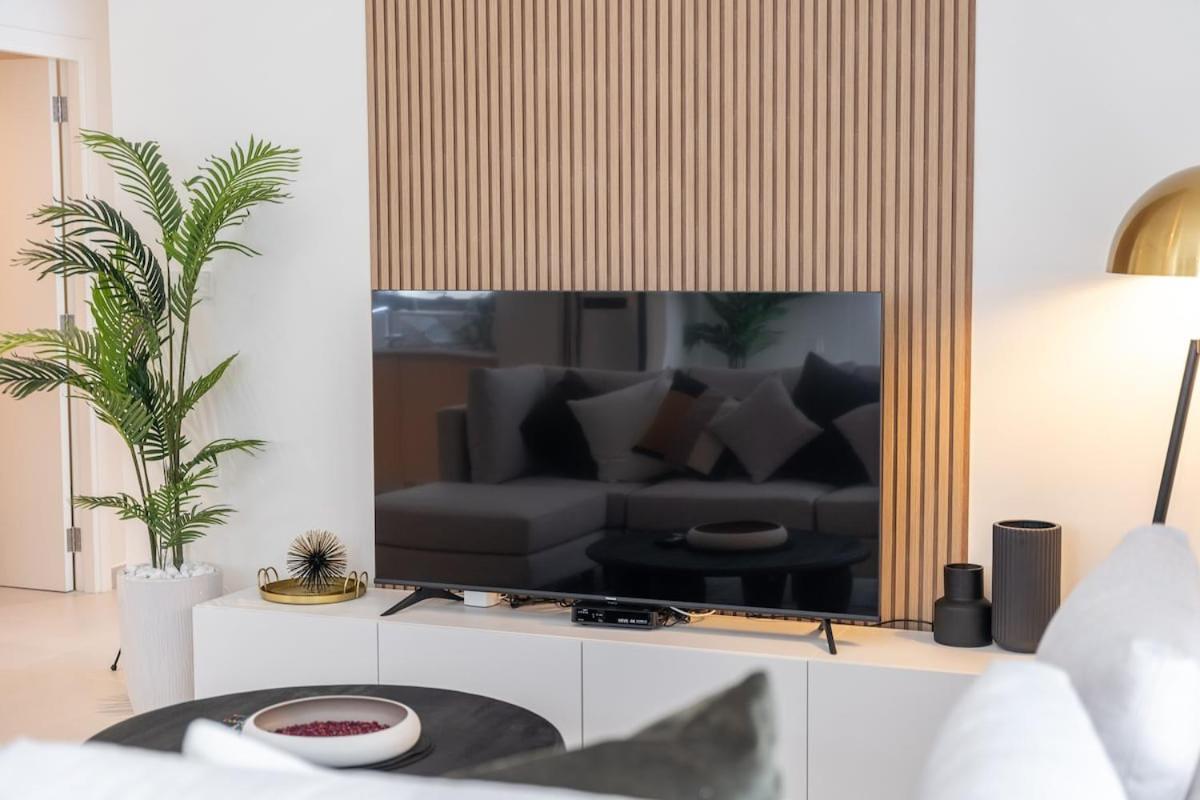 Elegant 4-Bedroom Apartment Perfect For Families In Dubai Creek Harbour Dış mekan fotoğraf